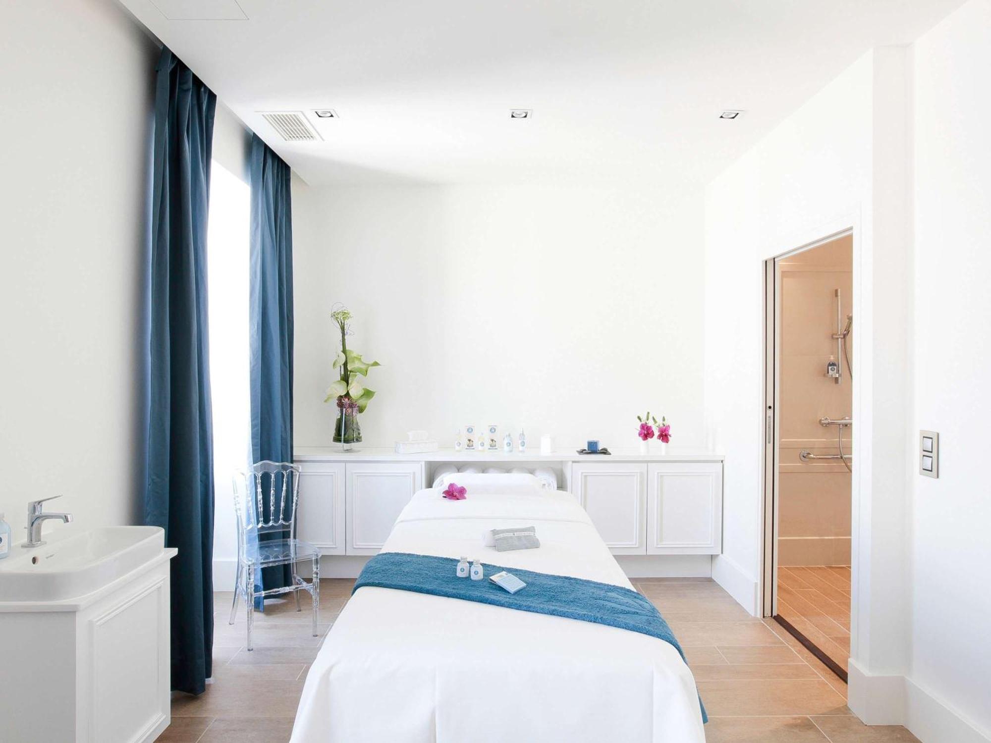 La Cour Des Consuls Hotel And Spa Toulouse - Mgallery Bagian luar foto